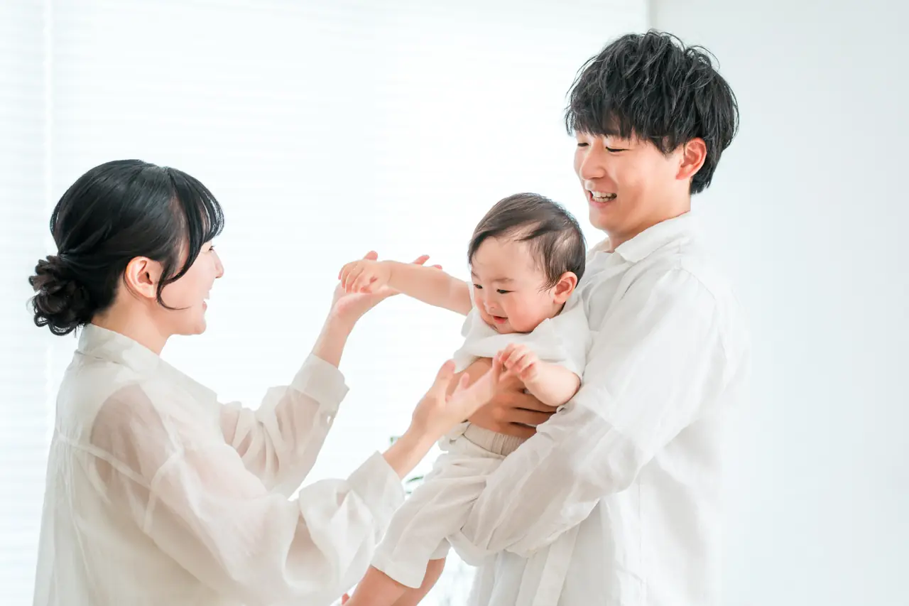 子育てをする家族